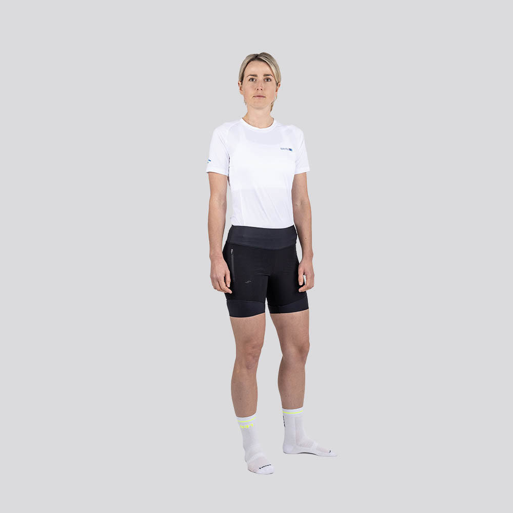 Essentials Shorts Women