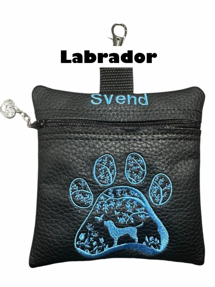 Godbidstaske i sort kunstlæder med hunderace i stor pote