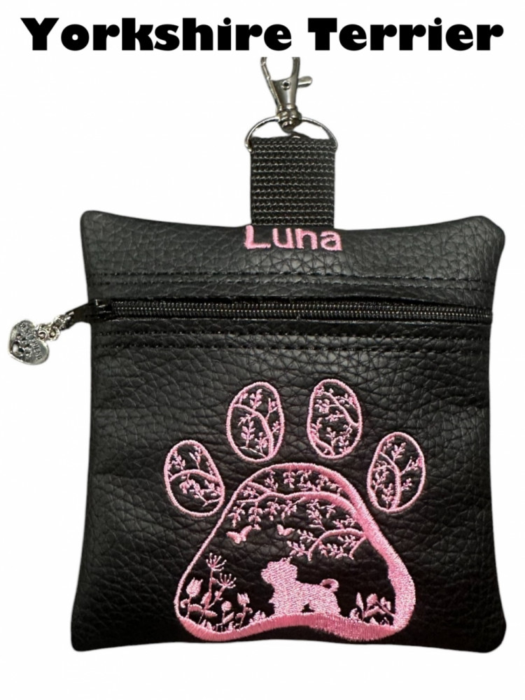 Godbidstaske i sort kunstlæder med hunderace i stor pote