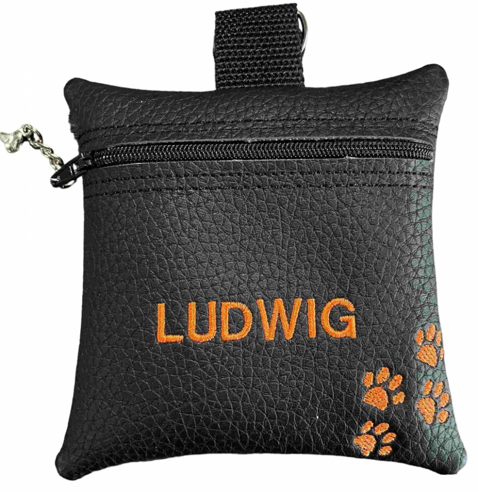 Godbidstaske i sort kunstlæder med poter og navn