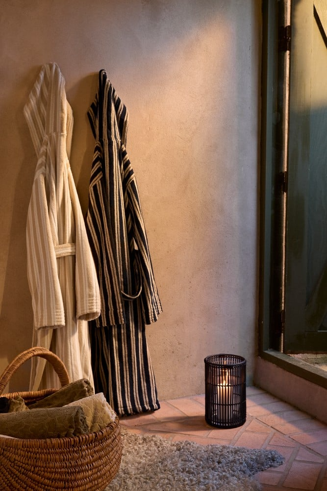 Lexington håndlavet rattan lysestage i sort, large