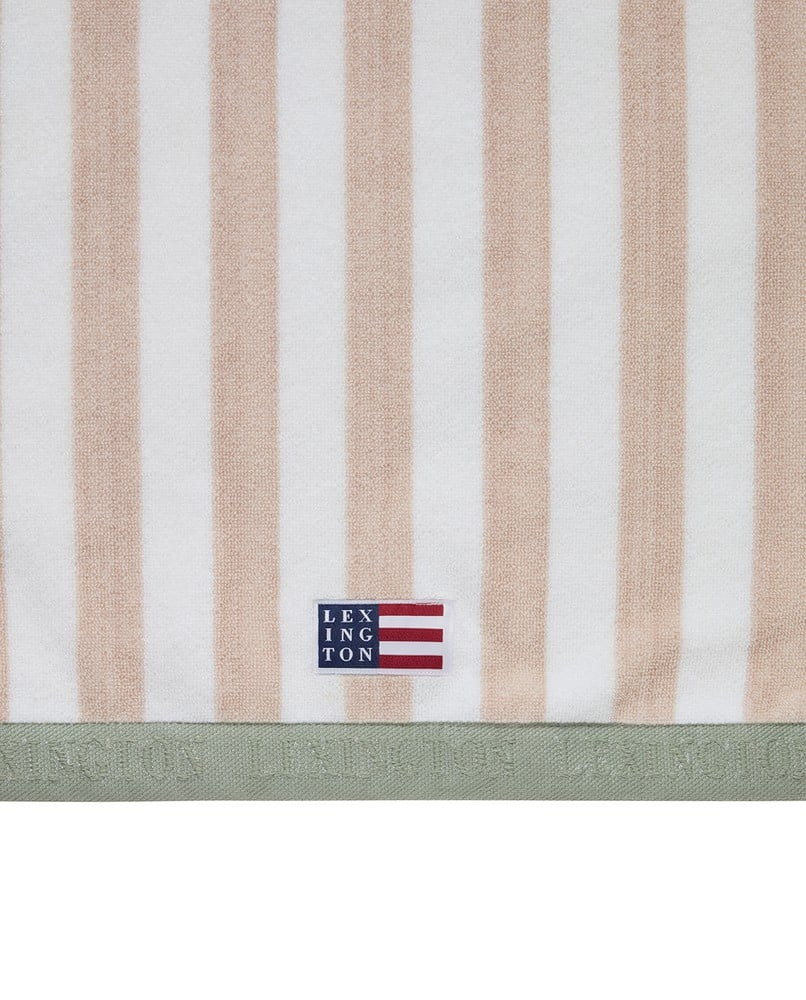 Lexington Strandhåndklæde i blokstribet bomuldsfrotté, moonbeam