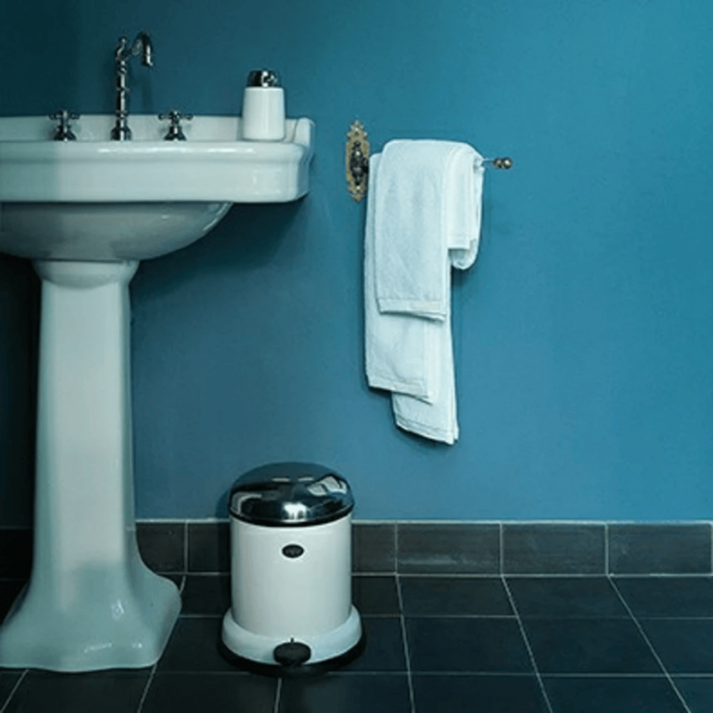 Vipp 13 toiletspand i sort med pedal