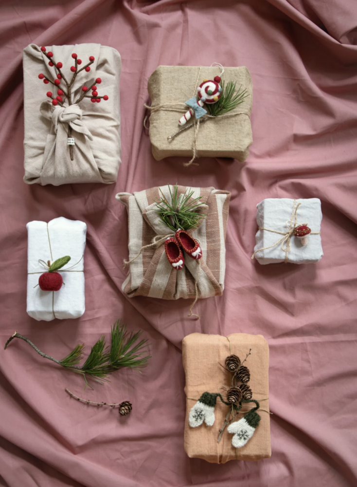 Filtet gren med røde bær - lille