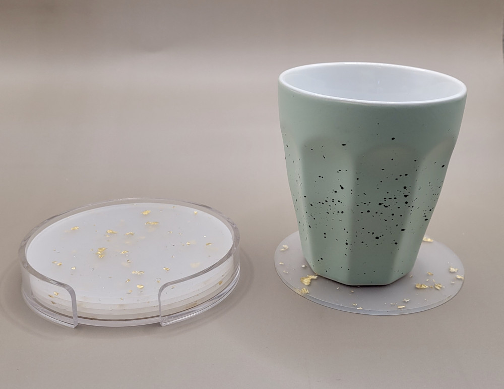 Glasbrikker i mat akryl med guld flager