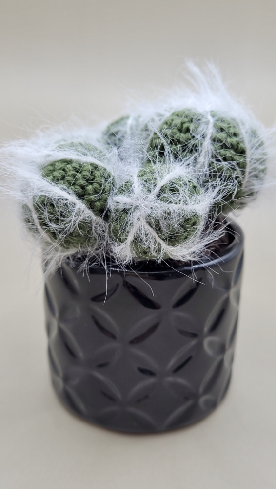 Hæklet mini kaktus med urtepotte
