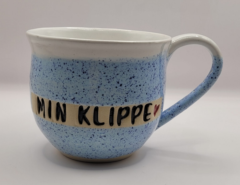 Krus i keramik "Min Klippe"