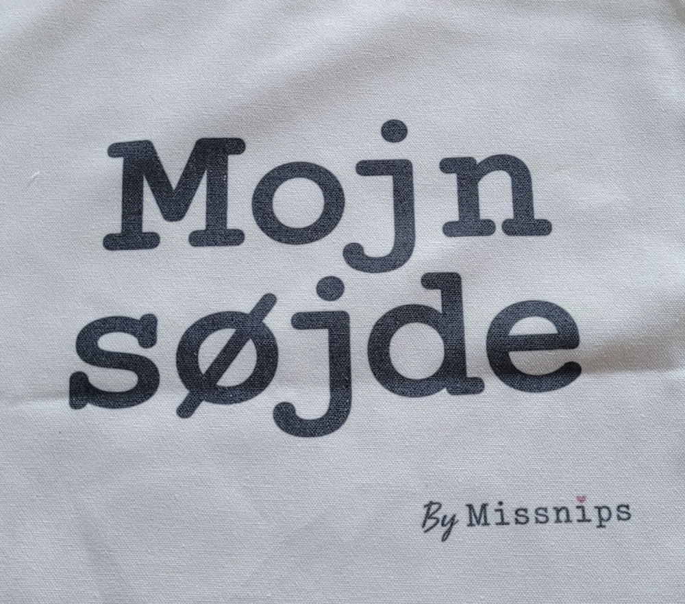 Lærredsmulepose med tryk på begge sider – Mojn Søjde.