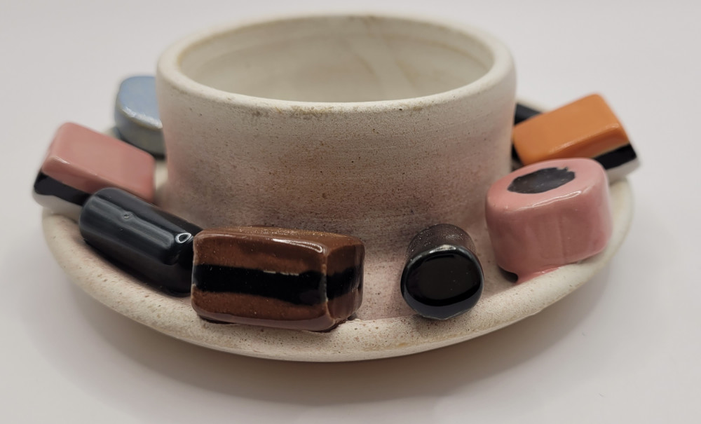 Lakridskonfekt lysestage, råhvid