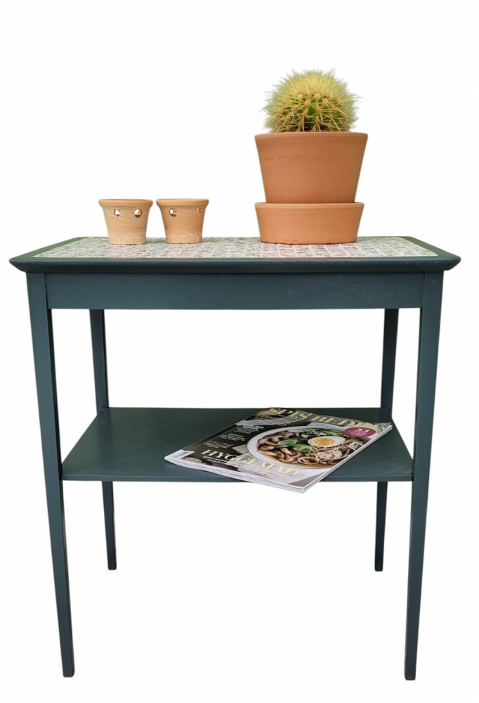 Lille sidebord med mosaikker - sendes ikke