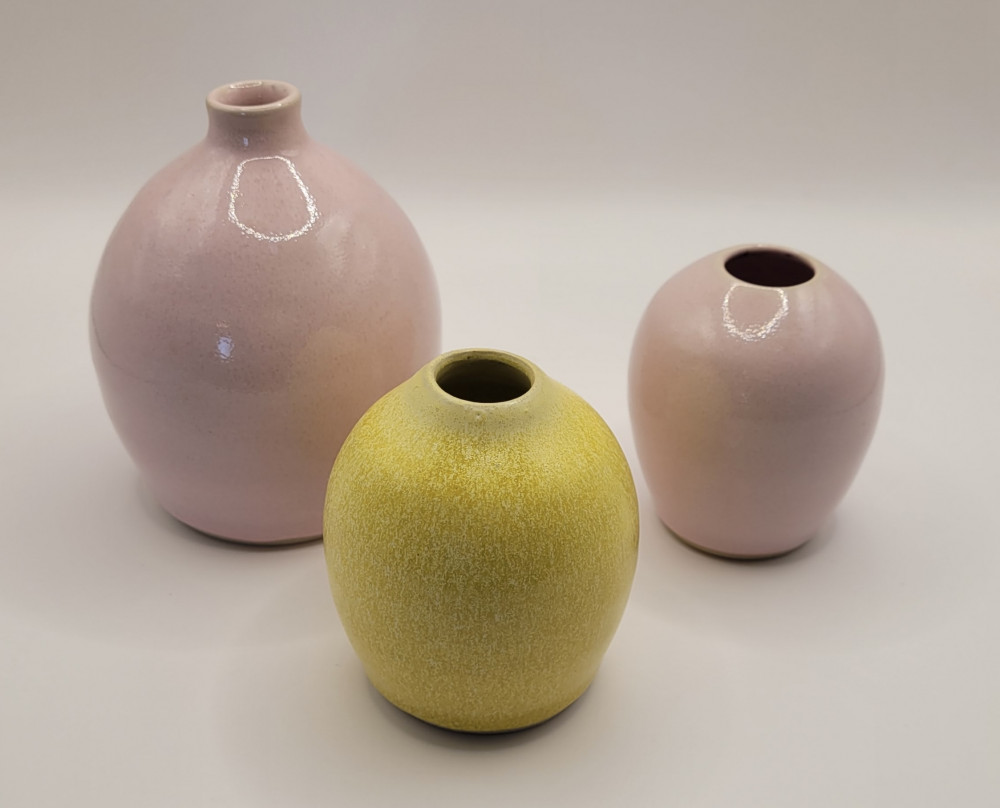 Minivase i keramik, lille lyserød