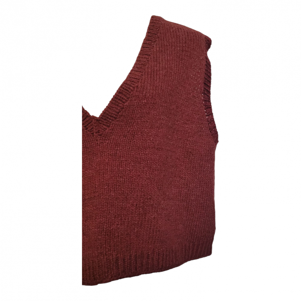 Strik vest i rustrød