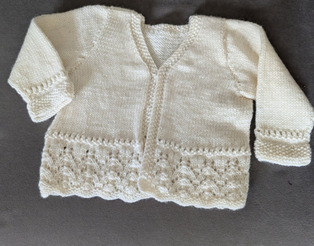 Strikket baby cardigan, str. 12-18 måneder