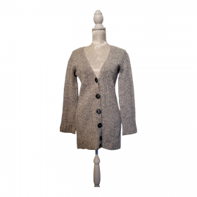 Strikket cardigan med sorte knapper