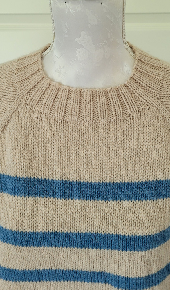 Striksweater til dame hvid/blå stribet