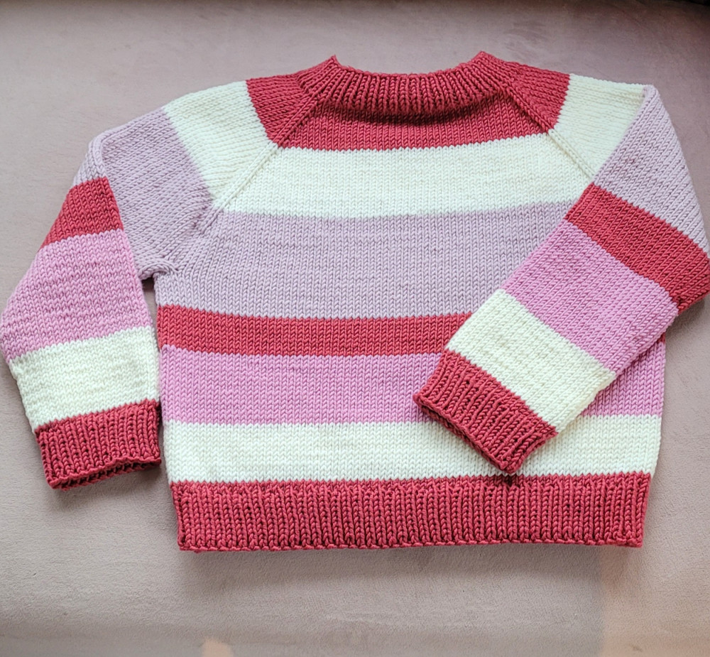 Sweater stribet, str. 5-6 år.