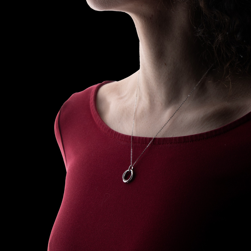 “Kate” – 18KT Collier, 0.149tcw