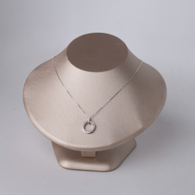 “Kate” – 18KT Collier, 0.149tcw