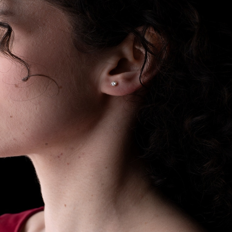 Merneith – 18Kt ørestikker i tre størrelser