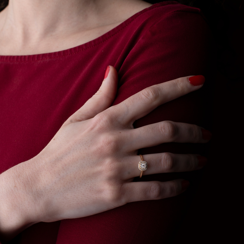 “Rania” – 18KT Ring, 0.22tcw