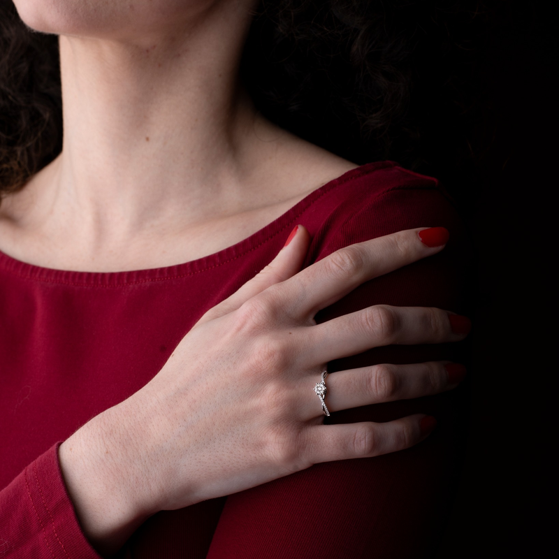 “Xenia” – 18KT Duchess Ring, 0.147tcw