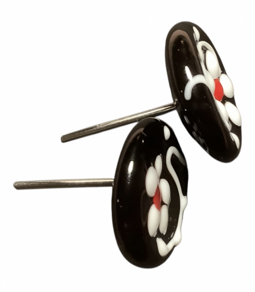 Osteknapper, sort m blomst