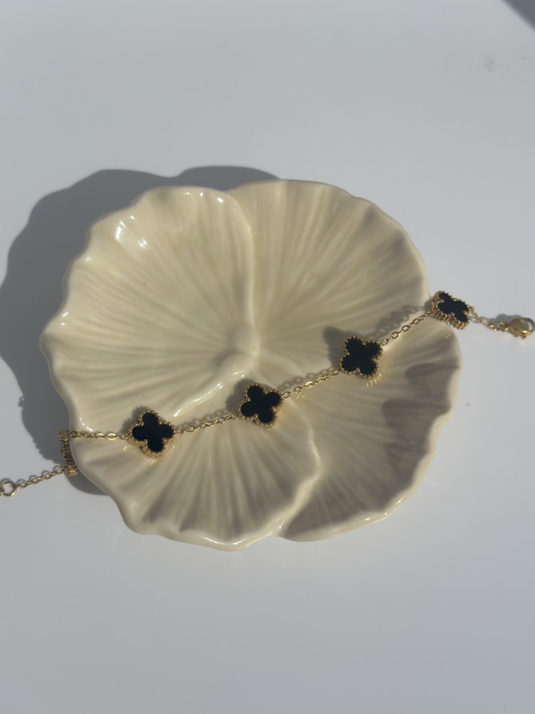 Kløverarmbånd sort 