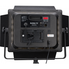 NANLITE Kit Nanlite 3 light kit 900DSA w/Trolley Case & Light Stand
