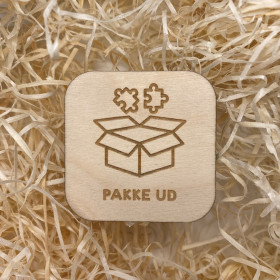 PAKKE UD