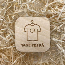 TAGE TØJ PÅ, PIGE
