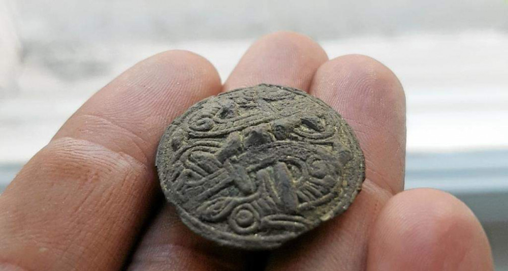 Broche i sølv, Jellingstil, Børglum kloster aug. 2023