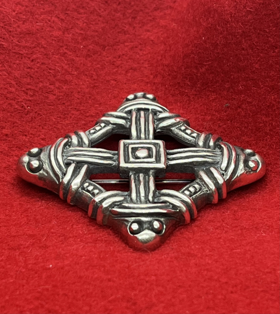 Broche Ulstrup Dragtspænde i sølv -  Firekant spænde fra Ulstrup Herregård