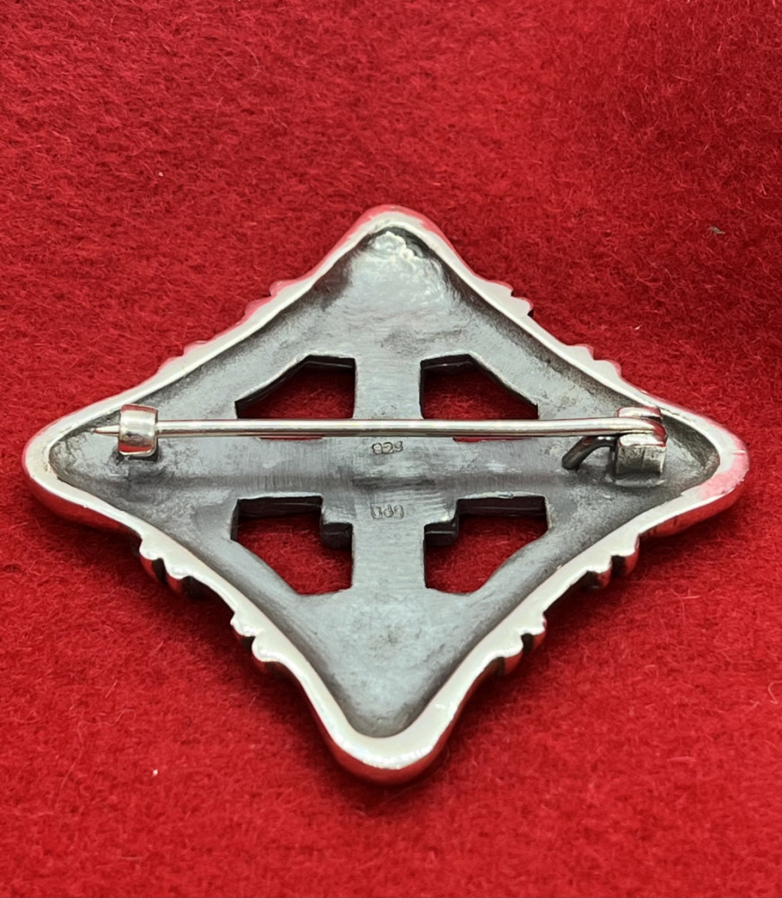 Broche Ulstrup Dragtspænde i sølv -  Firekant spænde fra Ulstrup Herregård