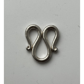 Dobbelt S-lås i sølv, mellem