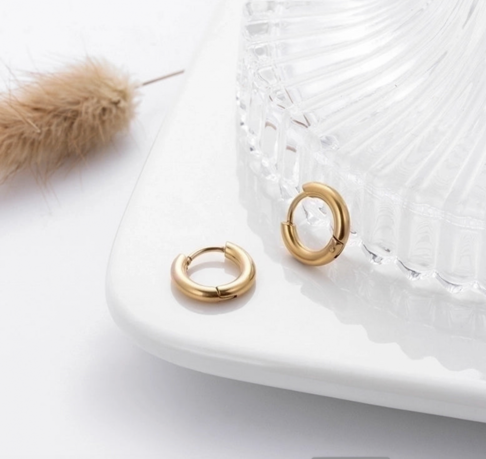 "NU TID" Creol Ørehæng oval, 16mm  18k guld PVD