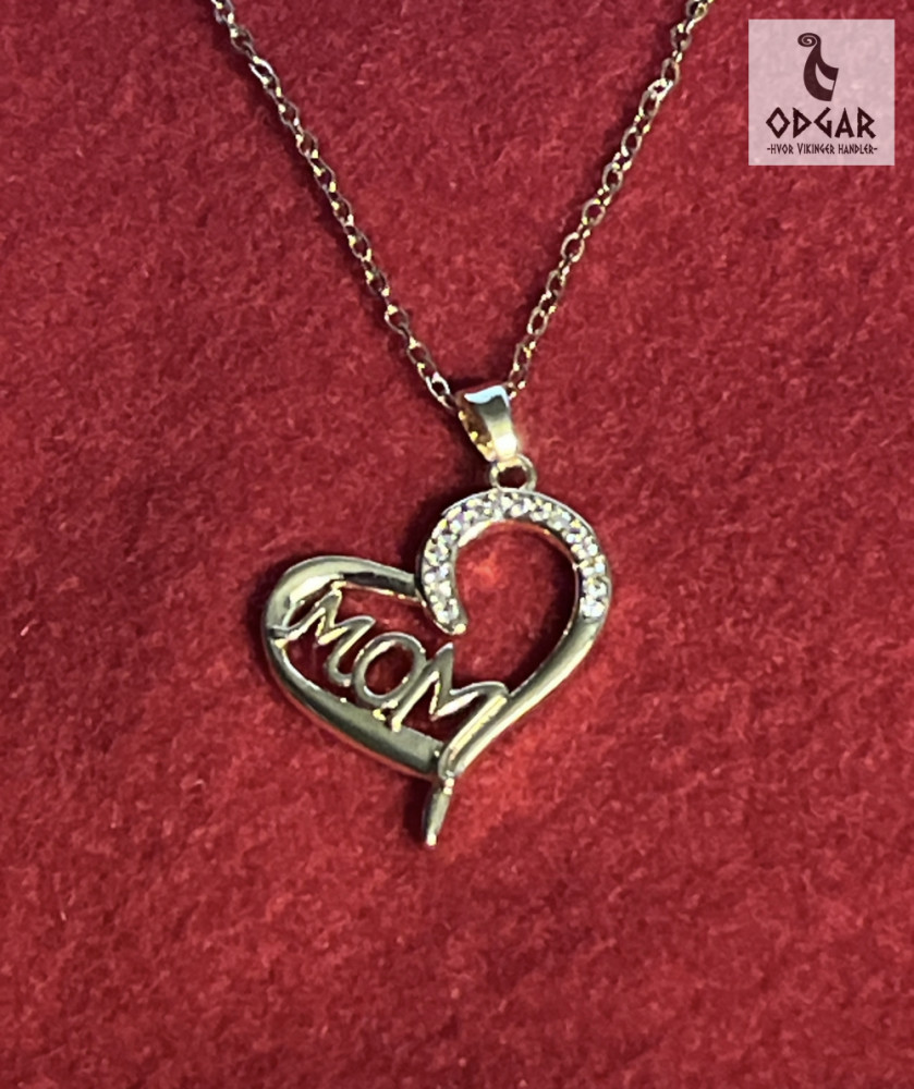 "NU TID" Halskæde med MOM hjerte zirkon vedhæng 18k guld PVD 