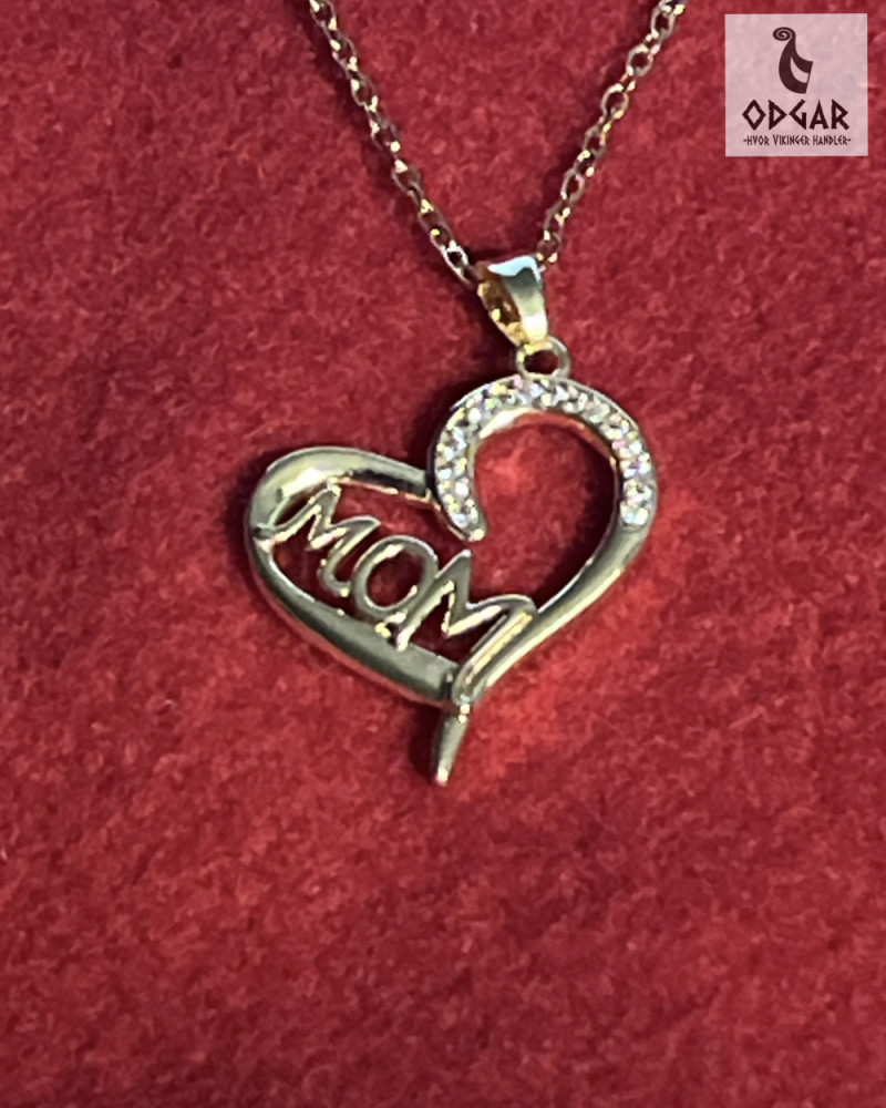 "NU TID" Halskæde med MOM hjerte zirkon vedhæng 18k guld PVD 