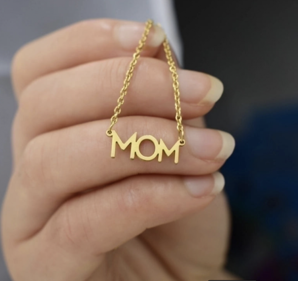 "NU TID" Halskæde med MOM vedhæng 18k guld PVD 