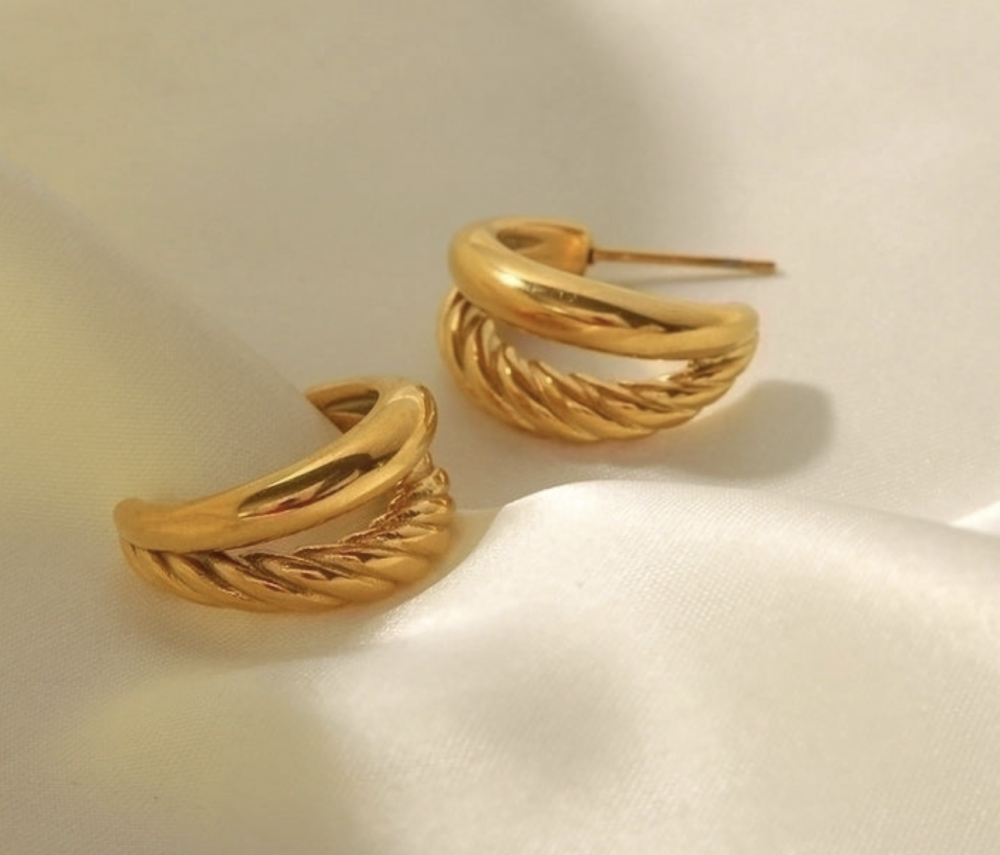 "NU TID" Halv Creol Ørehæng 21mm,  18k guld PVD