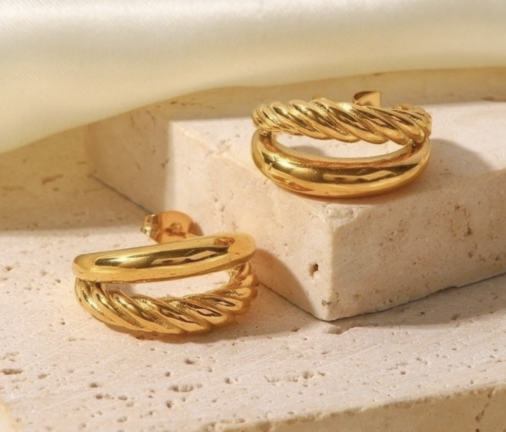 "NU TID" Halv Creol Ørehæng 21mm,  18k guld PVD