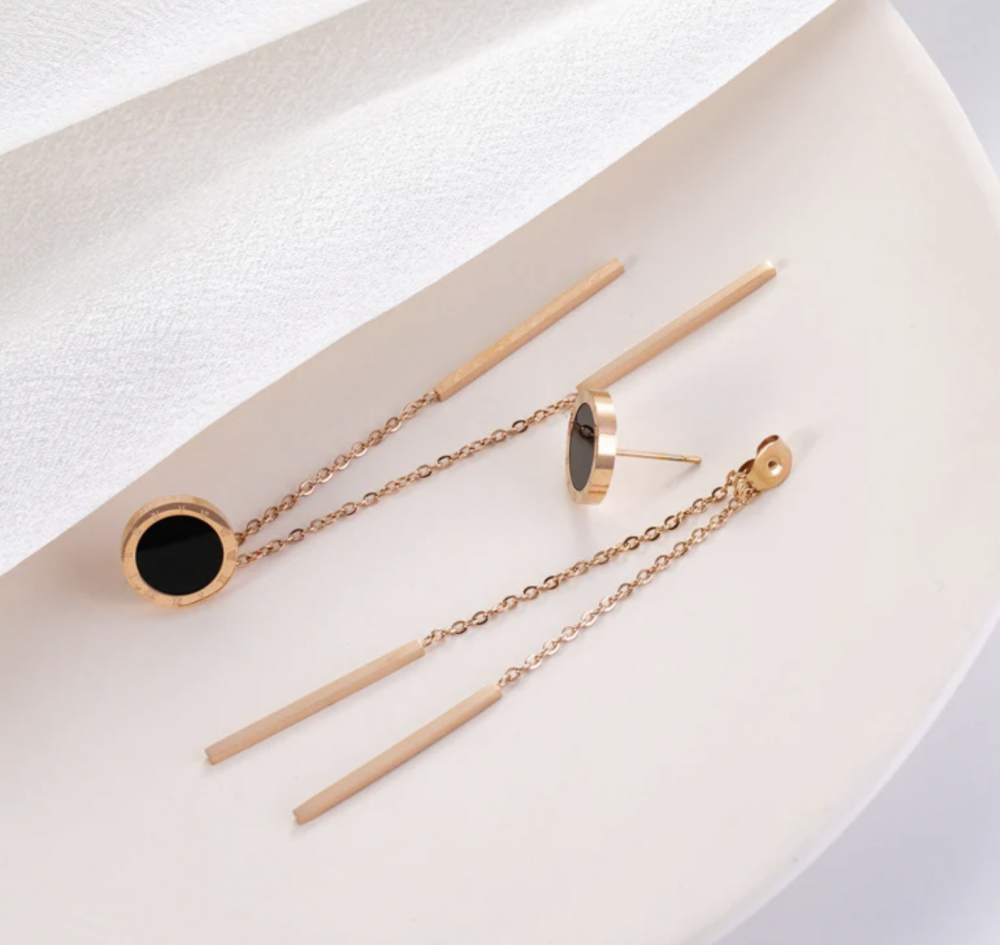 "NU TID" Ørehæng romersk skive med kæde 18k guld PVD