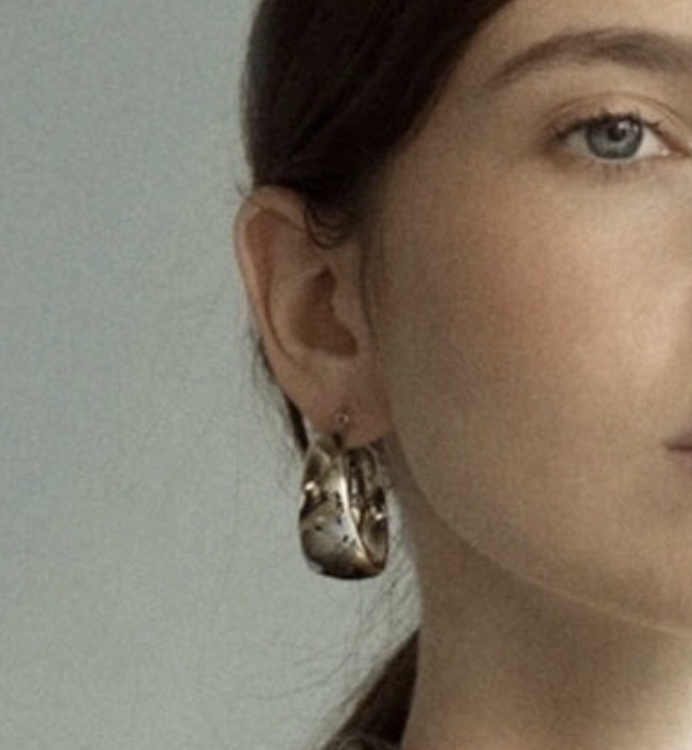 "NU TID" Creol Ørehæng rund 18k guld PVD