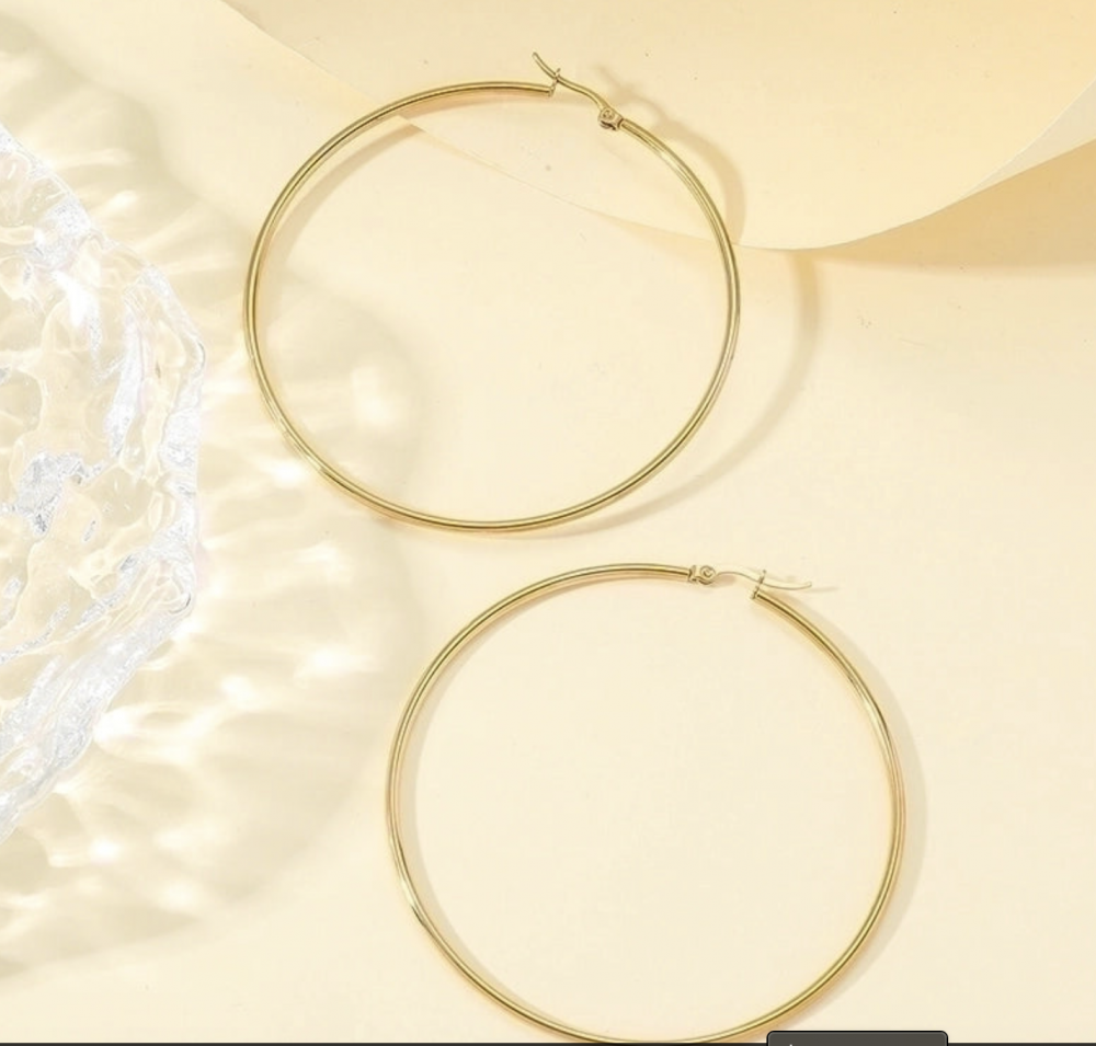 "NU TID" Creol Ørehæng rund, stor 70mm 18k guld PVD