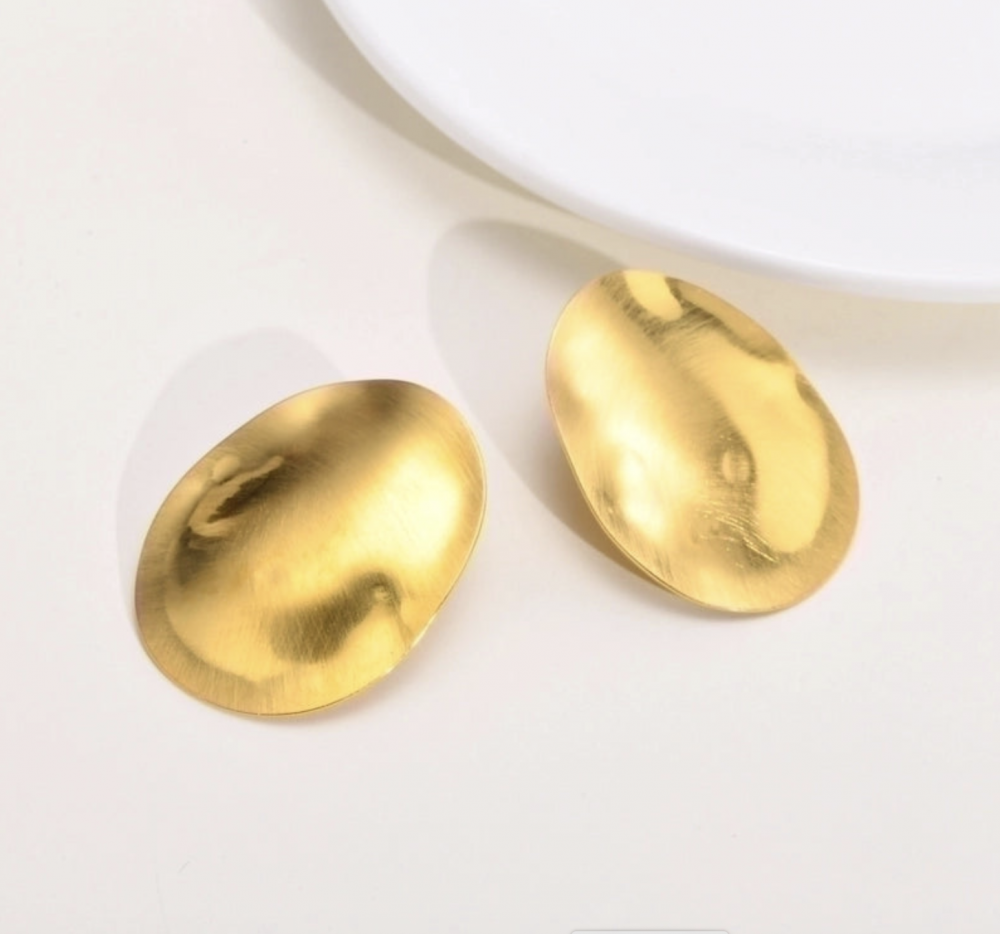 "NU TID" Ørehæng stor flad, 35x27mm,  18k guld PVD