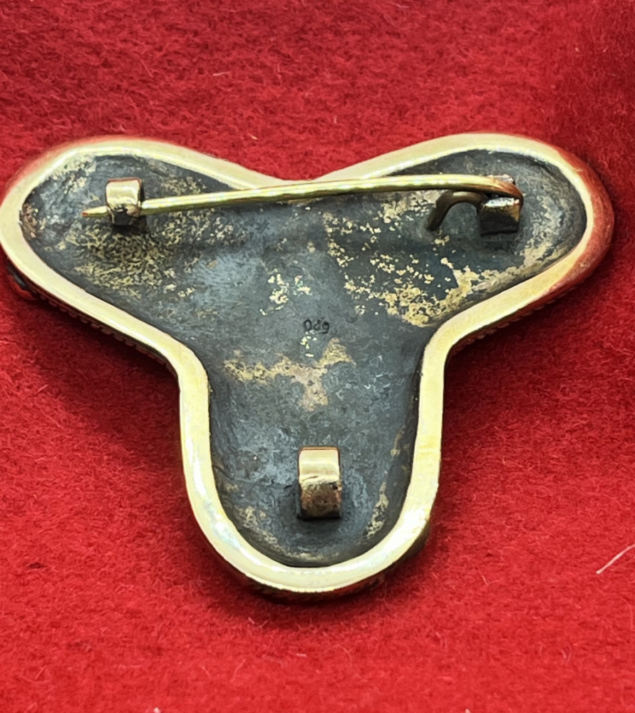 Treflige broche i bronze, fra Kaupang i Norge, Oseberg stil.