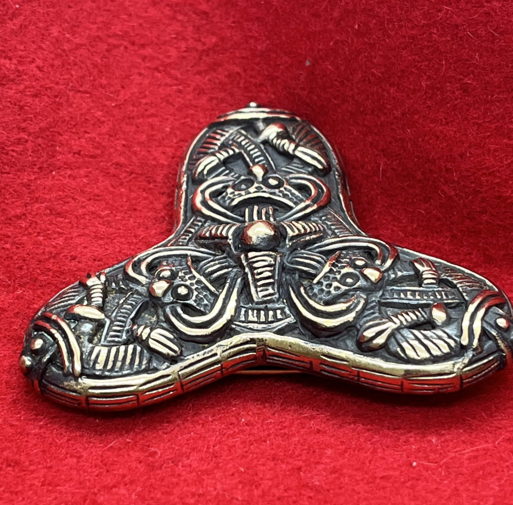 Treflige broche i bronze, Rogerland, Stavanger i Norge