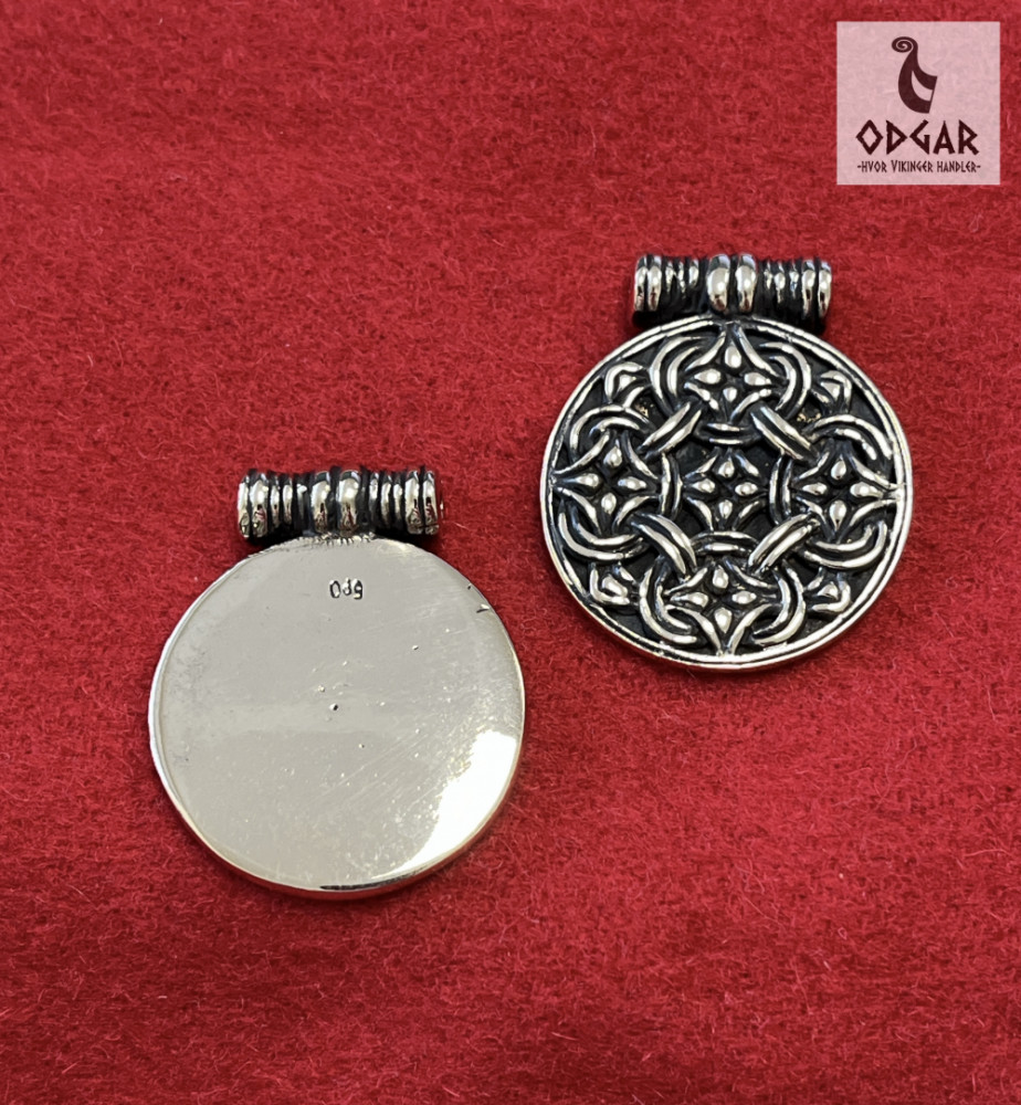 Vedhæng: Hængesmykke fra syd-fyn, i Borre-stil terslev-typen i bronze