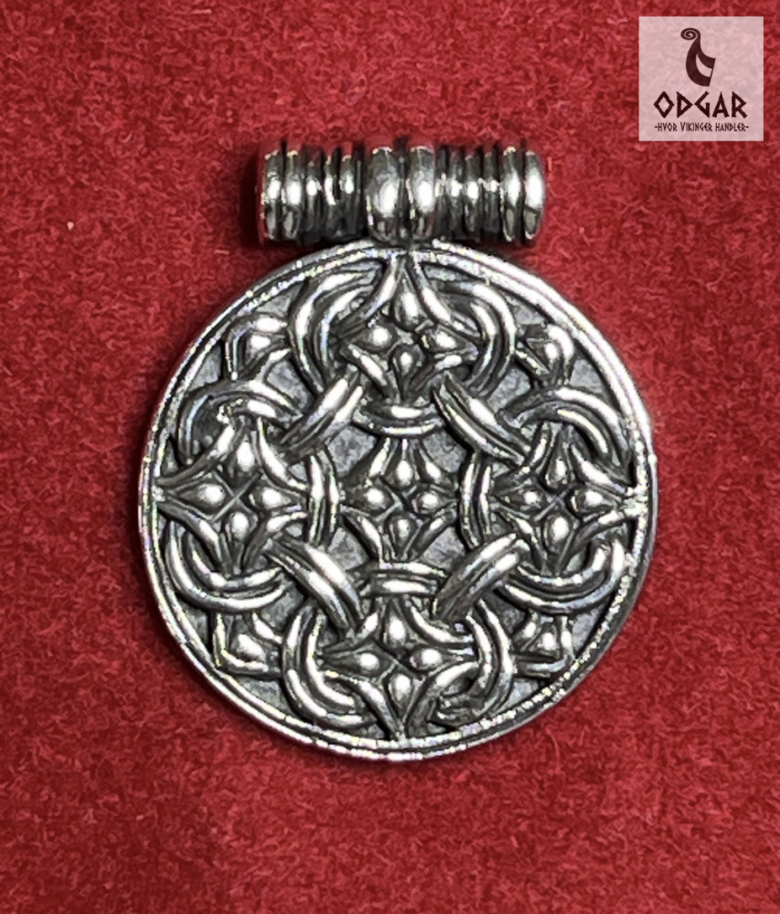 Vedhæng: Hængesmykke fra syd-fyn, i Borre-stil terslev-typen i sølv