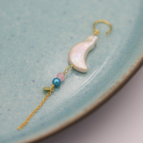 1 x Moon Hoop