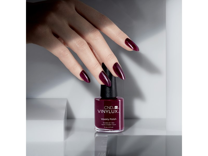 CND Vinylux neglelak Berry Boudoir  #251